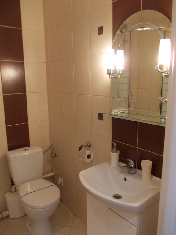 Scsk Zurawia Bed & Breakfast Varşovia Exterior foto