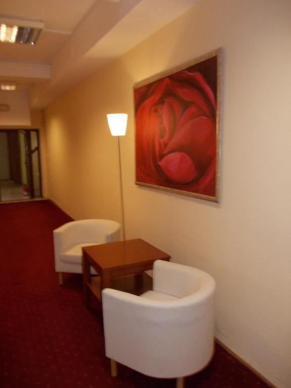 Scsk Zurawia Bed & Breakfast Varşovia Exterior foto